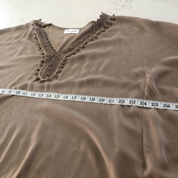 BALI QUEEN relax blouse V-neck tunic, boho tan - Picture 9 of 12
